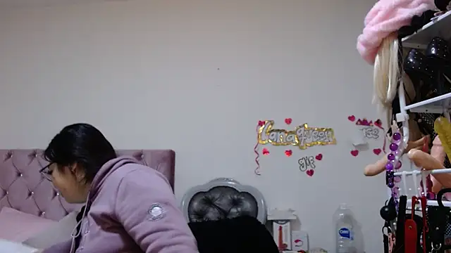 lanaqueen699 online show from 04-07-26, 12:16