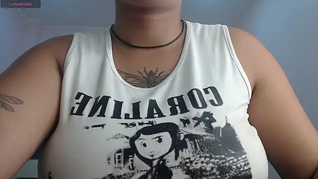 Snapshot of april_bunnyy chatting on 05-27-26, 02:03 april bunnyy online show from 05-27-26, 02:03