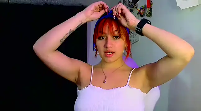 Snapshot of lucycherry__ chatting on 02-04-25, 03:00 lucycherry online show from 02-04-25, 03:00