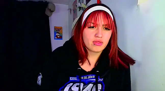 Snapshot of lucycherry__ chatting on 02-21-25, 04:51 lucycherry online show from 02-21-25, 04:51