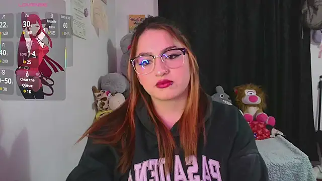 Snapshot of lucycherry__ chatting on 09-17-25, 03:19 lucycherry online show from 09-17-25, 03:19