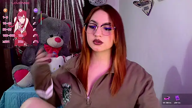 Snapshot of lucycherry__ chatting on 10-27-25, 08:35 lucycherry online show from 10-27-25, 08:35