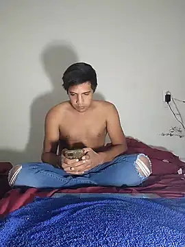 Snapshot of LiosArmando420 chatting on 12-05-25, 10:02 LiosArmando420 online show from 12-05-25, 10:02