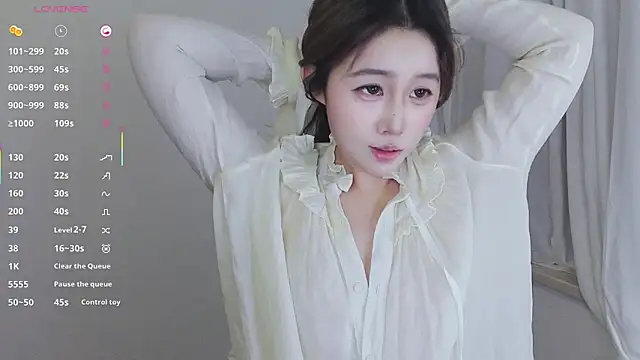 Hazel-11 online show from 03-18-25, 02:15