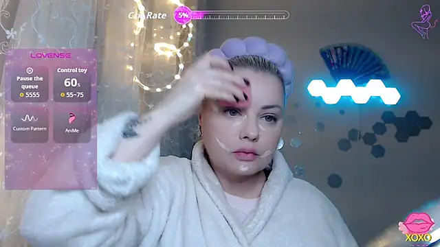 Snapshot of JewellKiss7 chatting on 11-19-25, 12:10 JewellKiss7 online show from 11-19-25, 12:10