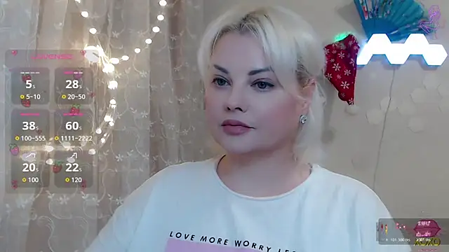 Snapshot of JewellKiss7 chatting on 12-22-25, 06:49 JewellKiss7 online show from 12-22-25, 06:49