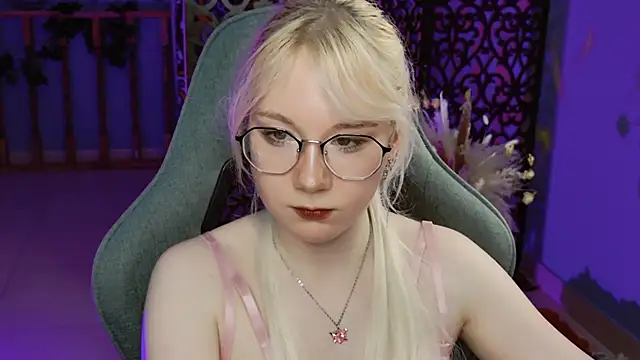 NancyMartinez online show from 01-30-25, 04:13