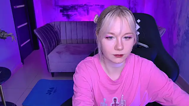 NancyMartinez online show from 03-01-25, 04:22