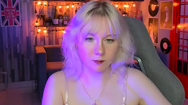 NancyMartinez online show from 03-11-25, 04:18