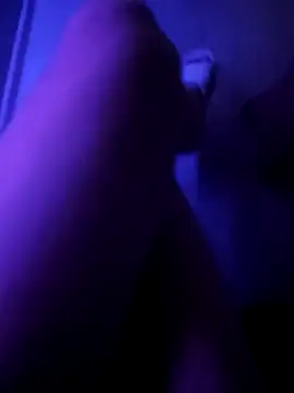 red red00 online show from 03-17-25, 07:37