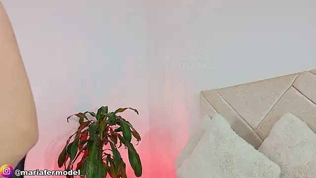 Mariafer05 online show from 05-12-26, 04:37
