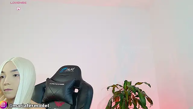 Mariafer05 online show from 05-21-26, 04:03