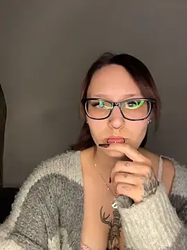 TheRealNyxa online show from 04-15-26, 07:58