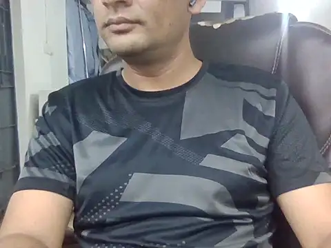 NiceBoy9099 online show from 04-20-26, 07:59