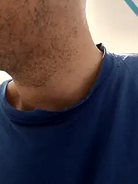 Pineapple04 online show from 04-18-26, 05:33