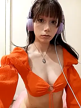 Snapshot of SashaGrinch chatting on 11-23-25, 07:24 SashaGrinch online show from 11-23-25, 07:24