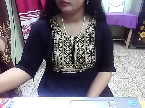 LovelyRose69 online show from 10-05-25, 02:04