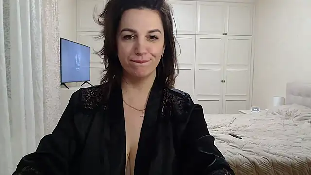 Snapshot of Dina0908 chatting on 02-12-25, 04:44 Dina0908 online show from 02-12-25, 04:44