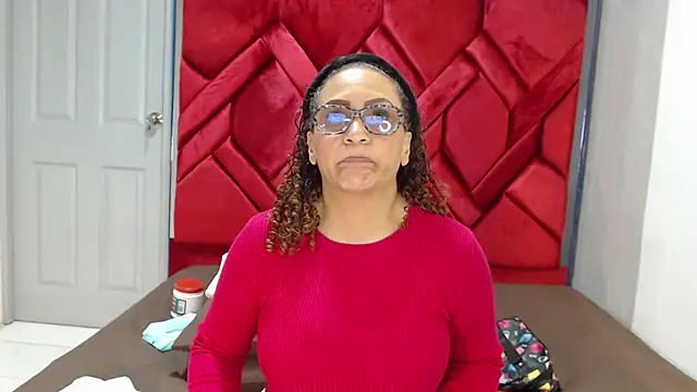 Snapshot of EvaMills1 chatting on 02-24-25, 07:52 EvaMills1 online show from 02-24-25, 07:52