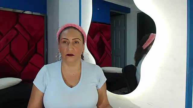 Snapshot of EvaMills1 chatting on 02-26-25, 01:08 EvaMills1 online show from 02-26-25, 01:08