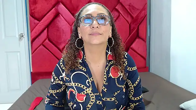 Snapshot of EvaMills1 chatting on 03-03-25, 08:11 EvaMills1 online show from 03-03-25, 08:11