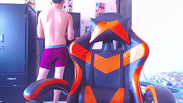 ADAM HOT online show from 04-04-26, 09:34