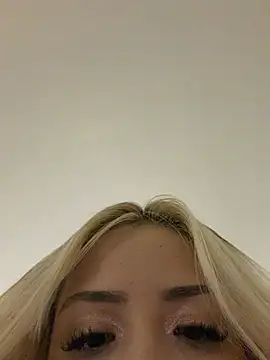 Snapshot of Sofy_Softtt chatting on 06-10-26, 02:23 Sofy Softtt online show from 06-10-26, 02:23