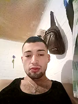 Suggarwhite18CM online show from 11-18-25, 10:25