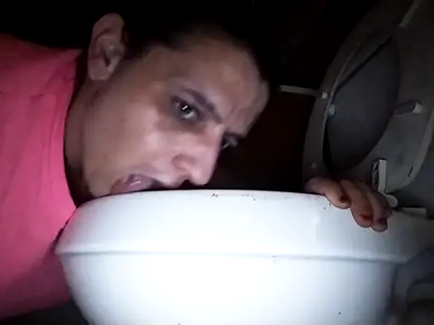 Snapshot of UniqueKorn86 chatting on 10-09-25, 07:34 UniqueKorn86 online show from 10-09-25, 07:34