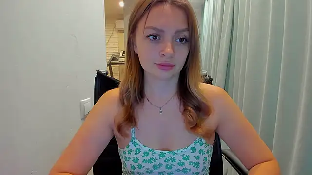 Snapshot of realfairy chatting on 09-21-25, 08:21 realfairy online show from 09-21-25, 08:21