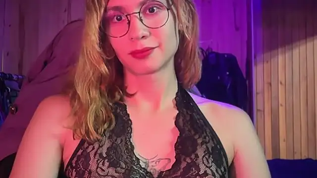 Snapshot of Theemillyblack chatting on 04-16-26, 06:09 Theemillyblack online show from 04-16-26, 06:09