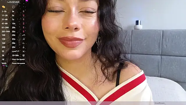 Soffimoon  online show from 04-10-26, 09:08