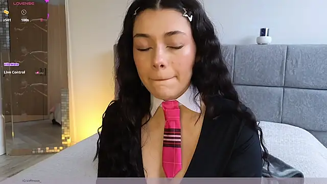 Soffimoon  online show from 05-25-26, 08:04