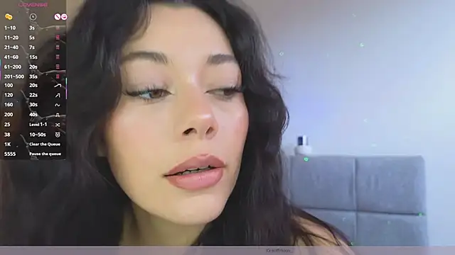 Soffimoon  online show from 06-25-26, 08:24