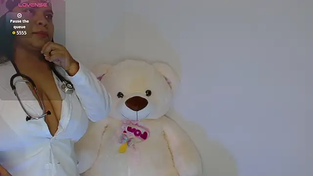 Snapshot of yulissa18 chatting on 10-31-25, 09:05 yulissa18 online show from 10-31-25, 09:05