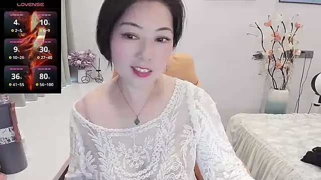 Snapshot of Crystal_Wings chatting on 09-13-25, 01:05 Crystal Wings online show from 09-13-25, 01:05