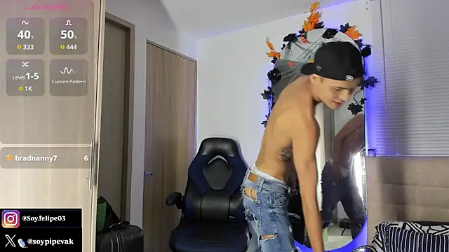 soyander03  online show from 10-24-25, 09:38