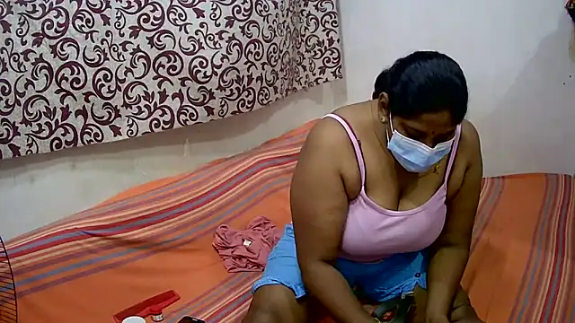 Snapshot of selharsha chatting on 03-19-25, 01:07 selharsha online show from 03-19-25, 01:07