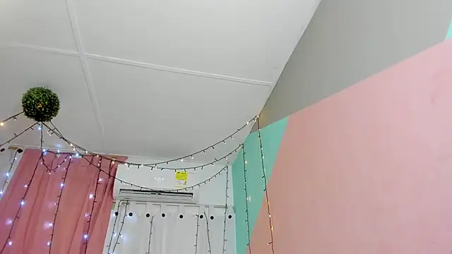 valentina 0  online show from 03-02-25, 05:12