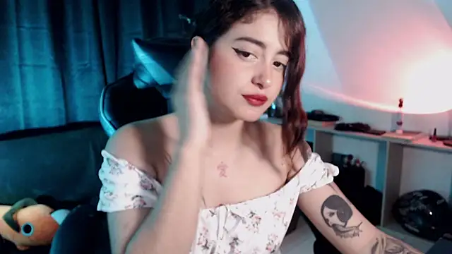 liz-beths online show from 12-16-25, 02:49