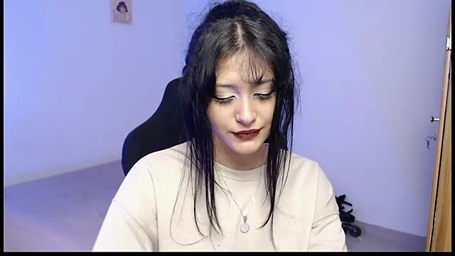 Snapshot of liz-beths chatting on 05-21-26, 01:18 liz-beths online show from 05-21-26, 01:18