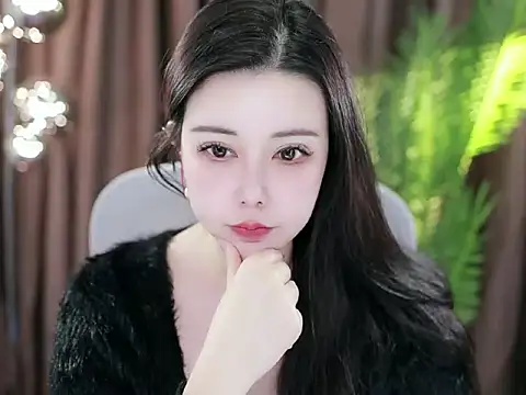 Qiaoqiao  online show from 01-17-25, 05:08