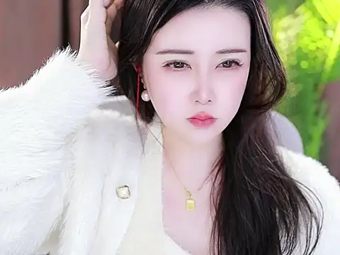 Qiaoqiao  online show from 02-02-25, 02:13