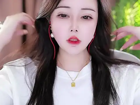 Qiaoqiao  online show from 02-14-25, 04:20