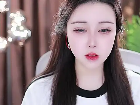 Qiaoqiao  online show from 03-07-25, 08:02