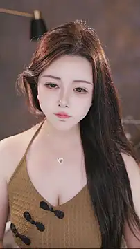 Qiaoqiao  online show from 10-30-25, 03:57