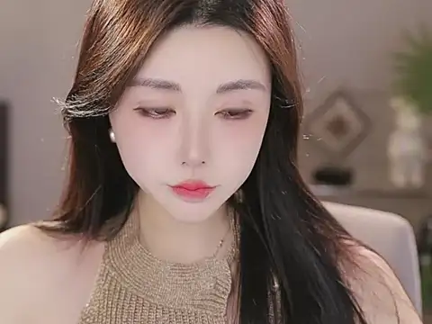 Qiaoqiao  online show from 01-12-26, 04:01