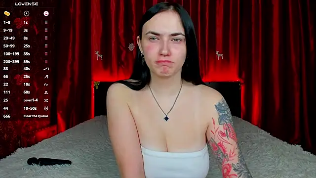 Witch Lady online show from 12-14-25, 07:36