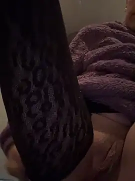 Snapshot of joie_20 chatting on 02-12-26, 09:54 joie 20 online show from 02-12-26, 09:54