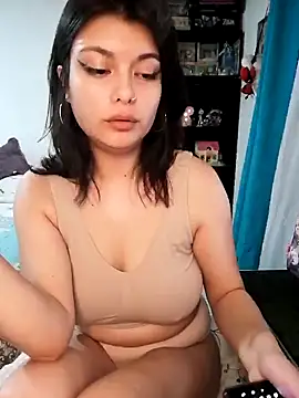 mia  katt online show from 12-23-24, 09:16